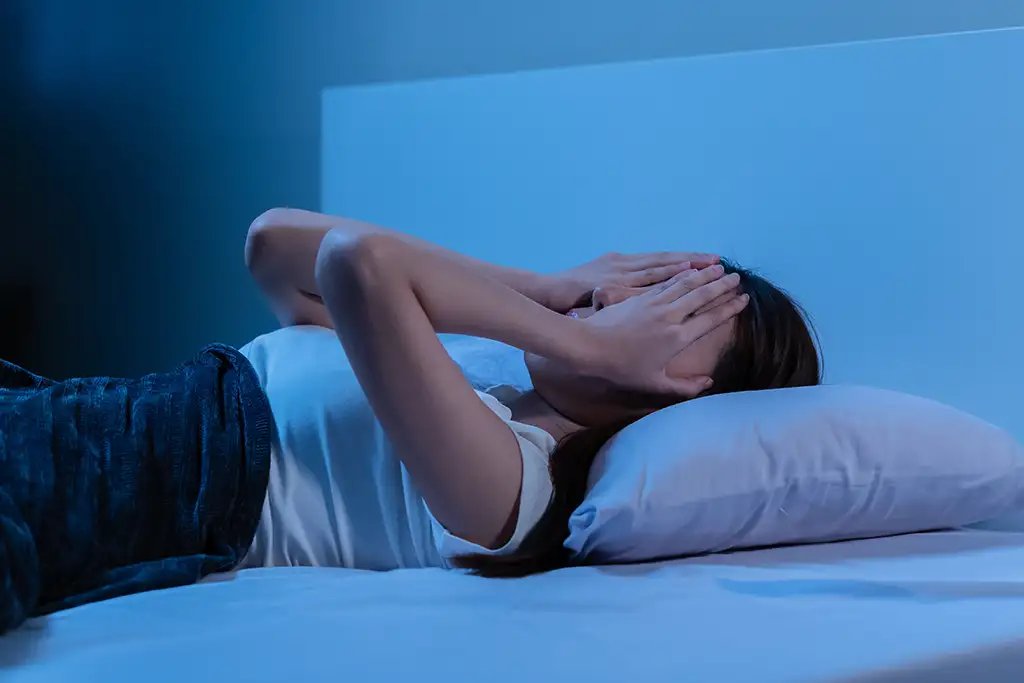 Indra praat in gedachten met haar overleden opa