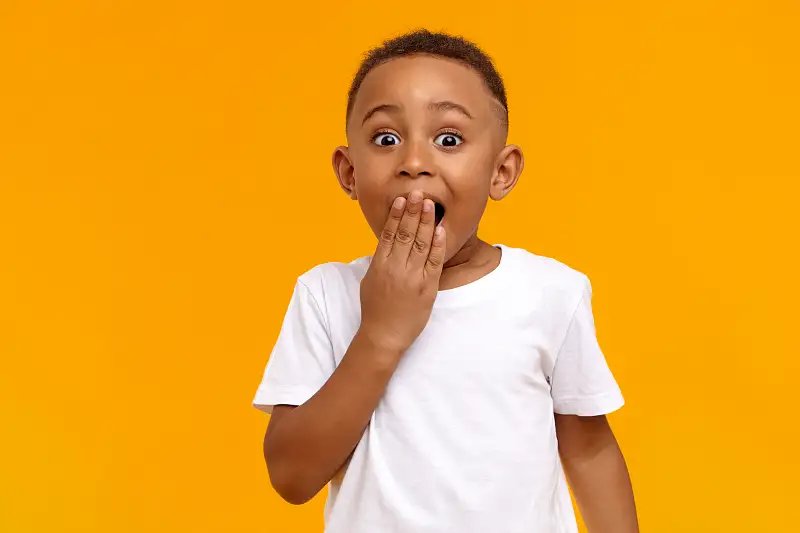 Enthousiast jongetje sinterklaas stress