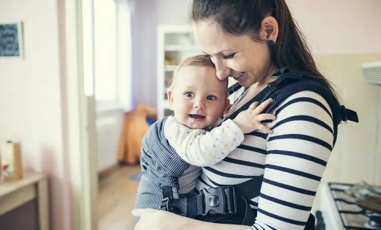 Je kind dragen: welke materialen en methoden zijn er?