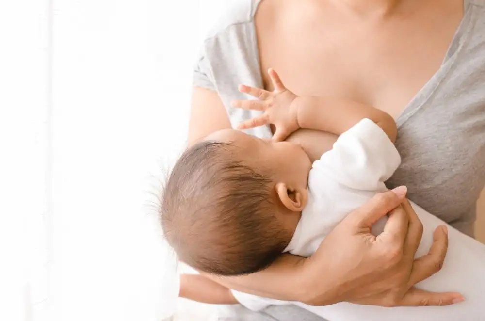 Kraamtijd voorbij: hoe nu verder met borstvoeding?