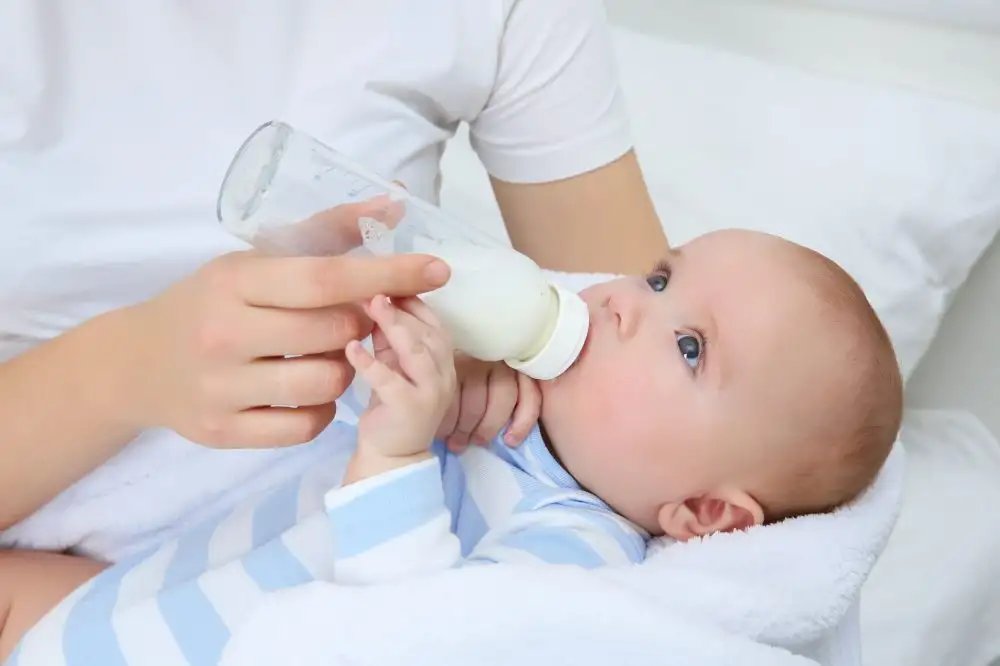 Baby flesvoeding